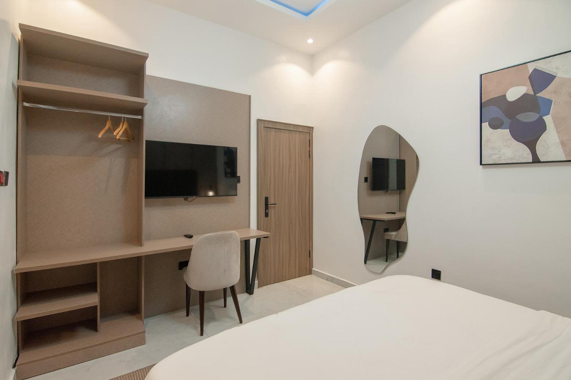 One90 Aparthotel