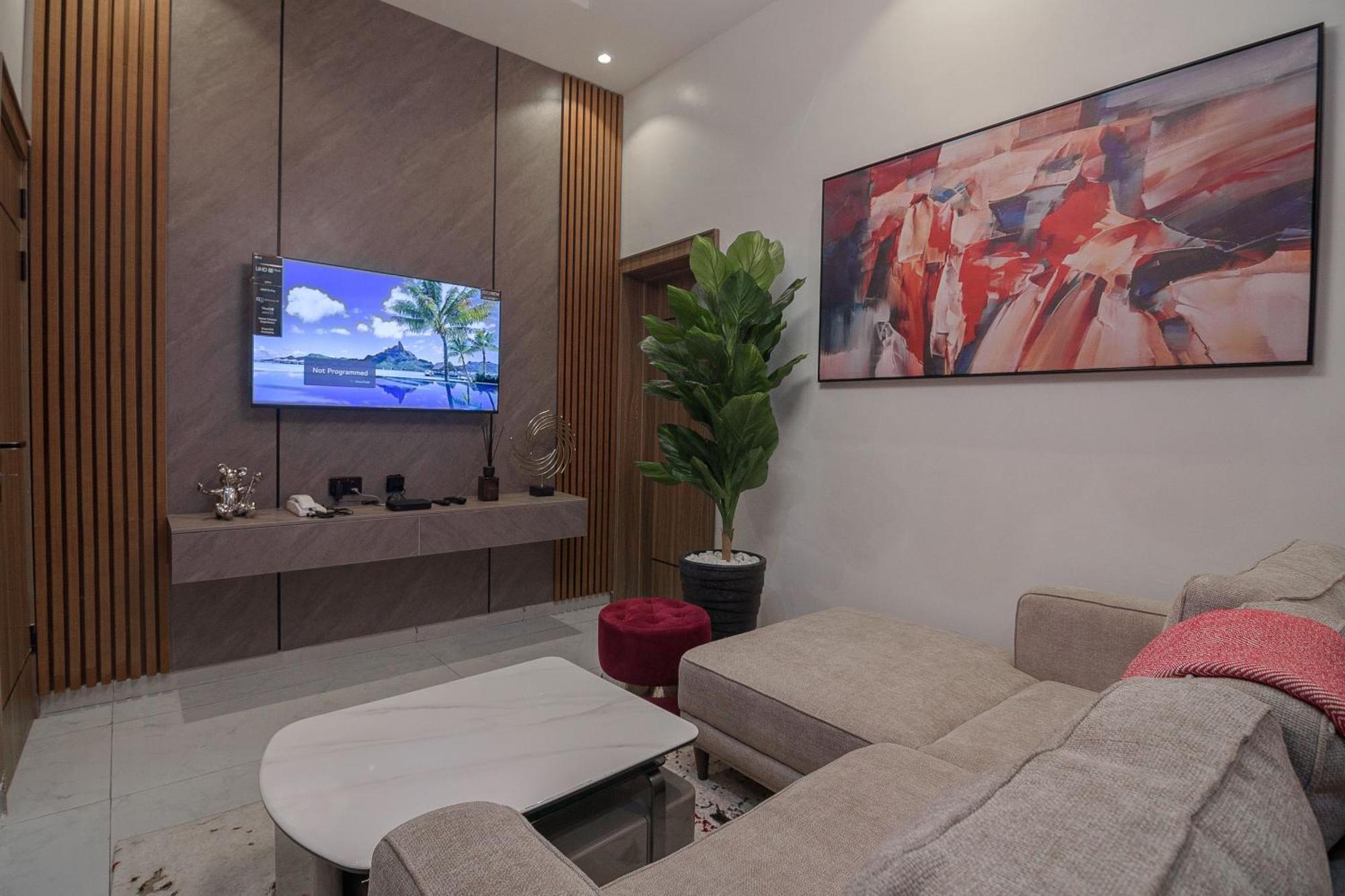 One90 Aparthotel