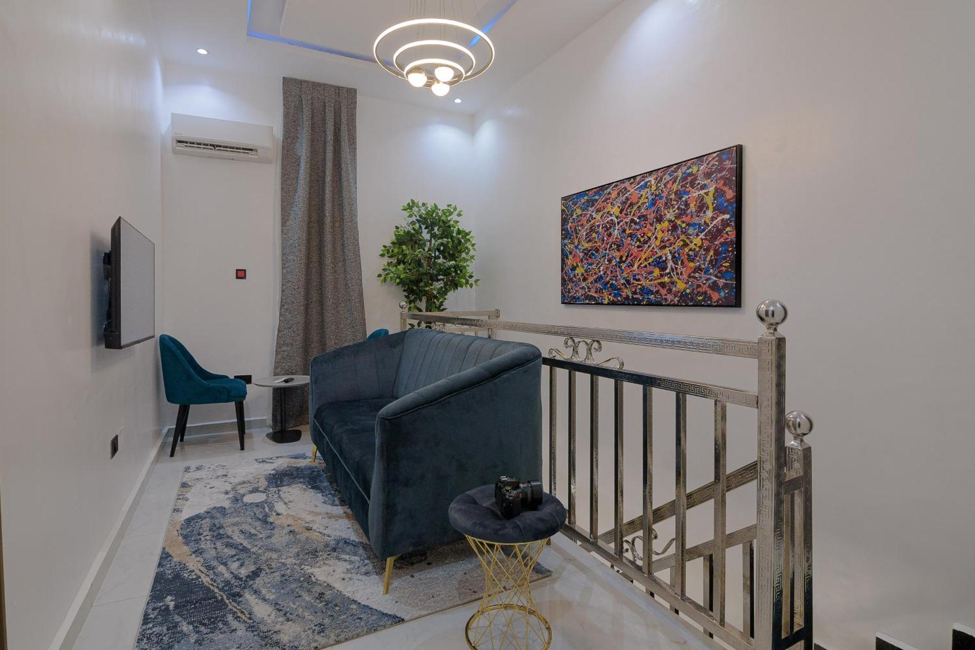 Aparthotel One90